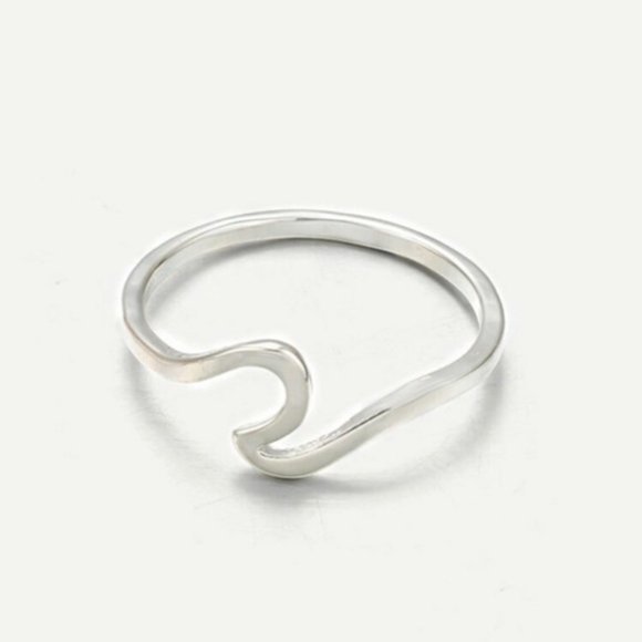 ⛵5/$15 Ocean Wave Ring - Picture 2 of 3